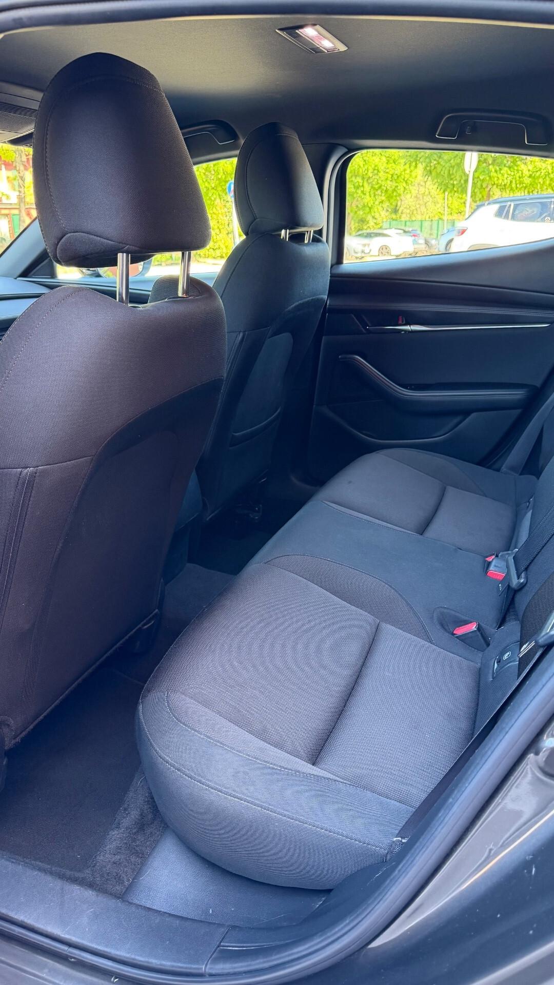 Mazda 3 1.8L Skyactiv-D Exclusive
