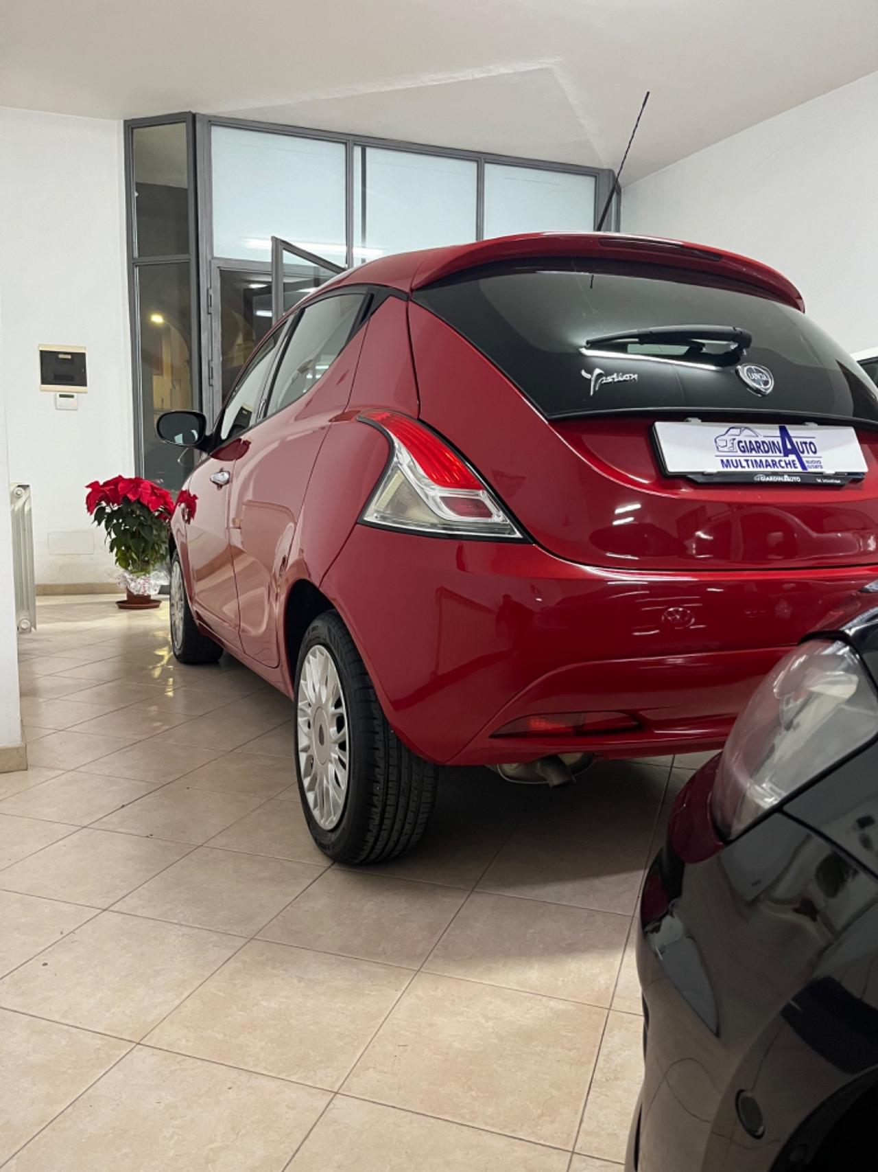 Lancia Ypsilon 1.3 MJT 16V 95 CV 5 porte