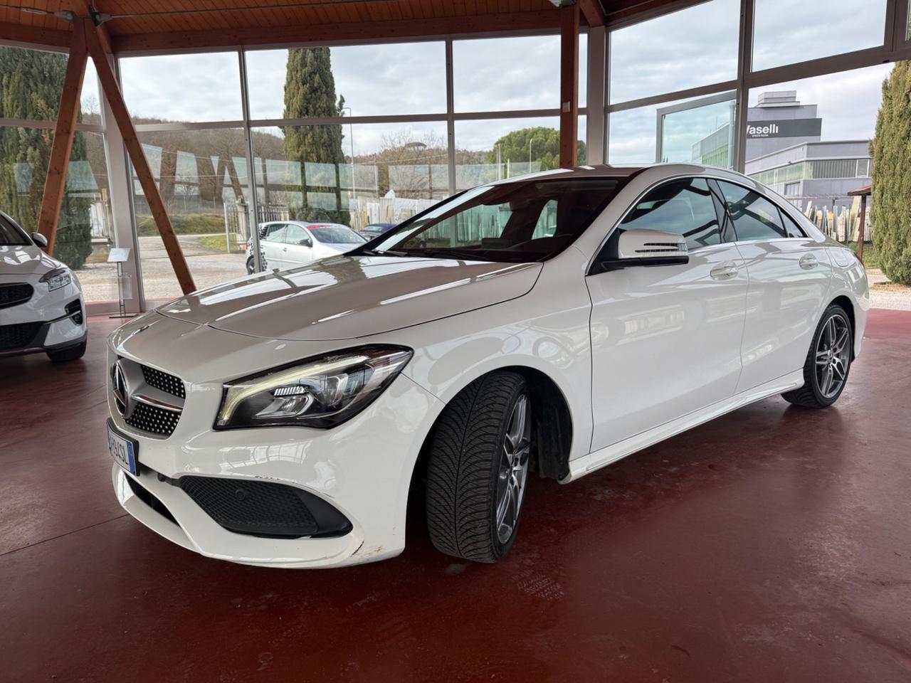 Mercedes-benz CLA 200 d - Automatico - Neopatentati