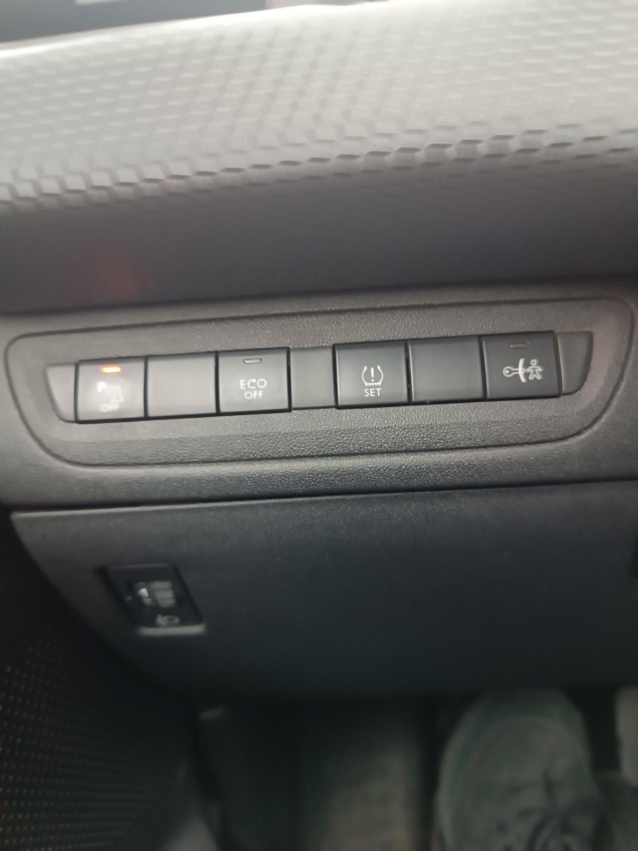 Peugeot 2008 1.6 e-HDi 92 CV ALLURE FULL OPTIONAL