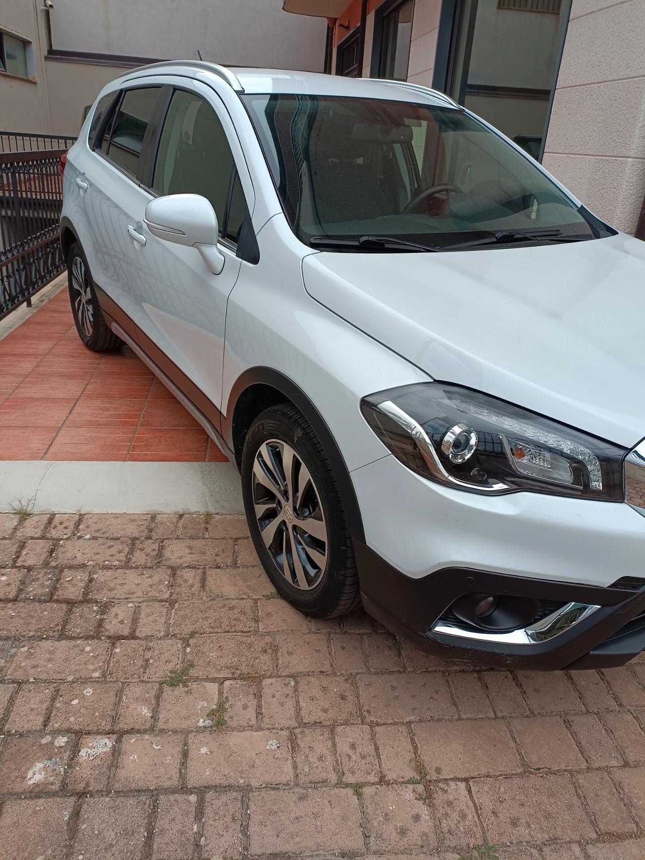 Suzuki S-Cross 1.6 DDiS Start&Stop 4WD All Grip DCT Star View
