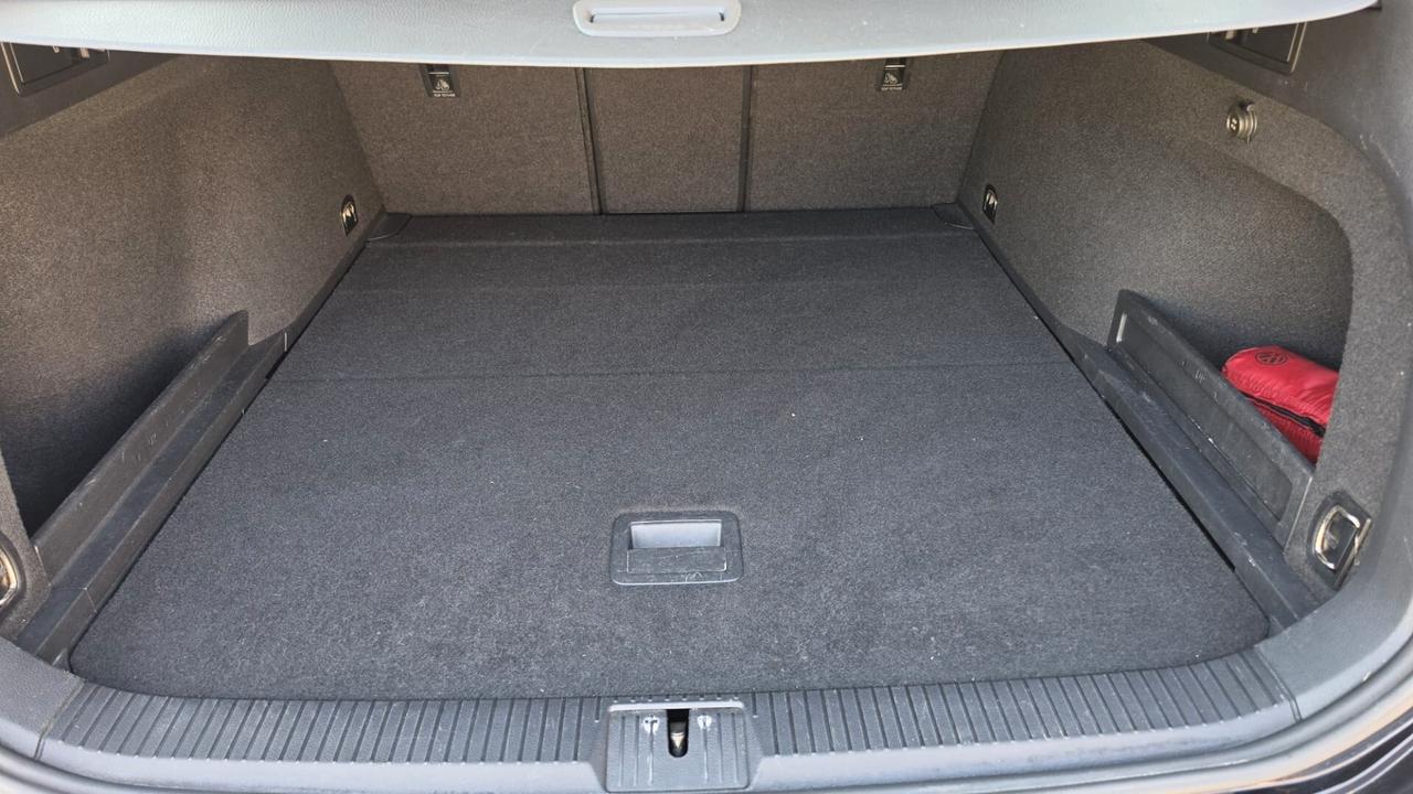 Volkswagen Passat Business Variant 1.6 TDI Trendline BlueMotion Tech.