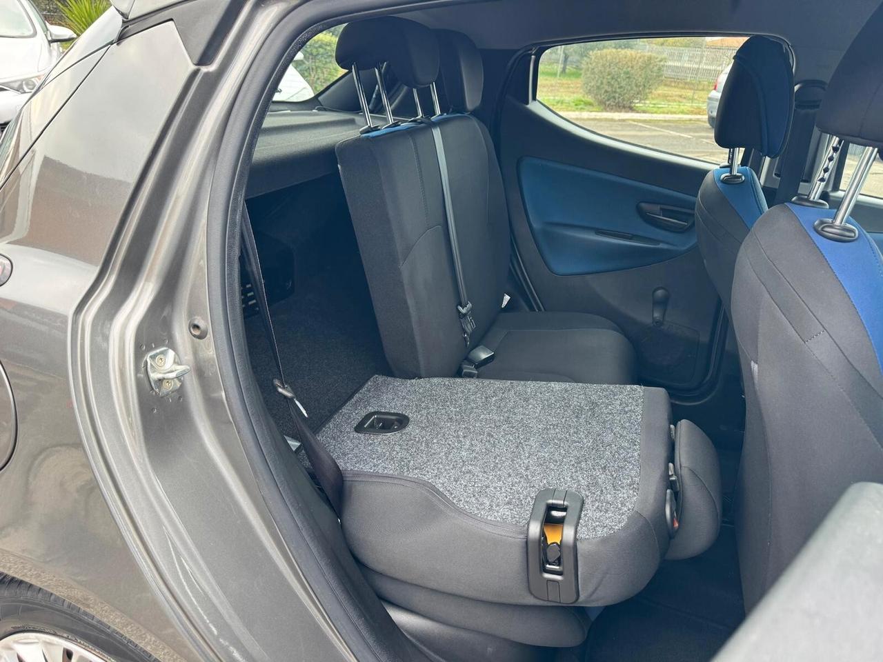 Lancia Ypsilon 1.2 BENZ NEOPTENTATI 2017