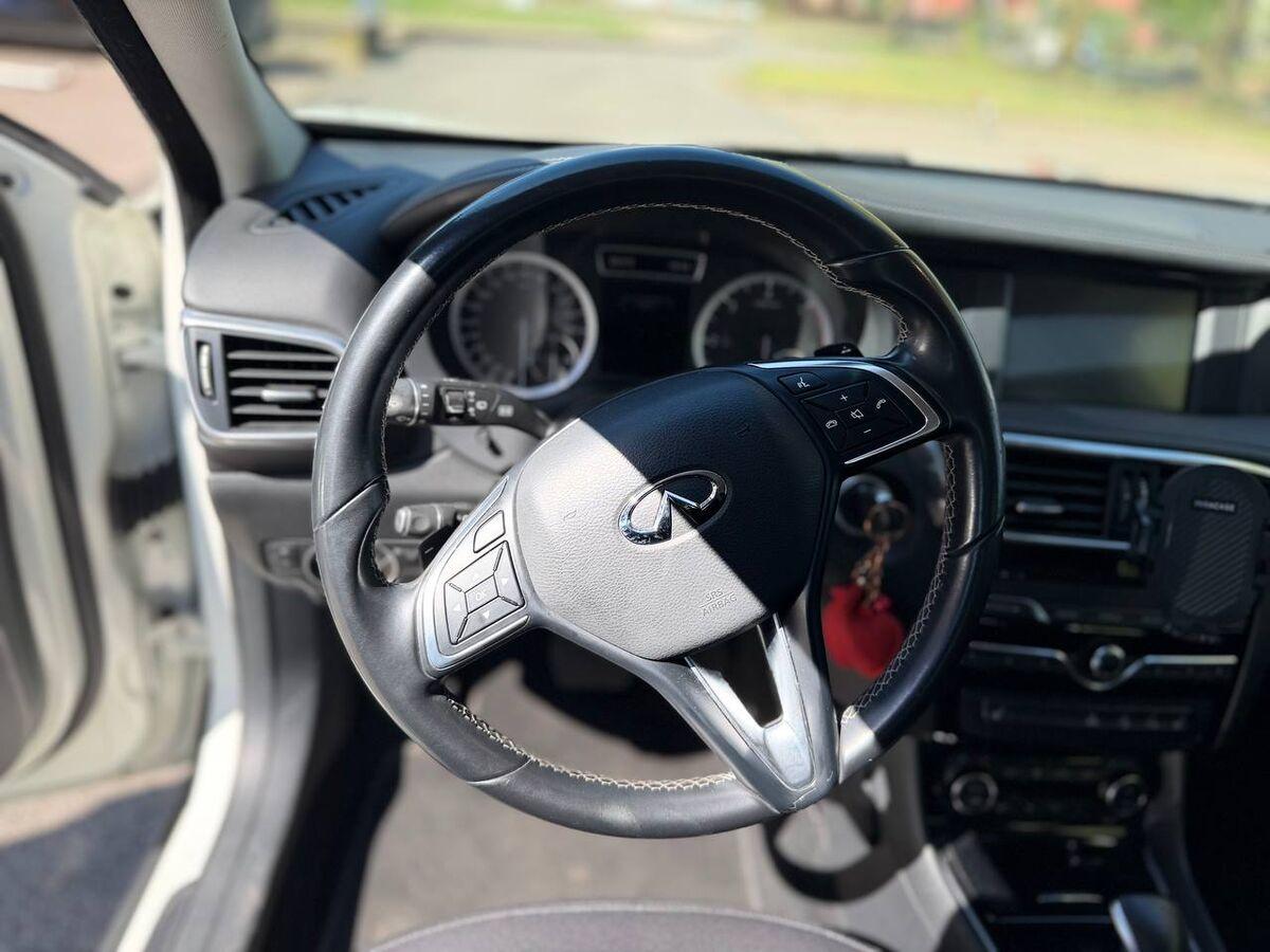 Infiniti QX30 2.2d Premium awd dct
