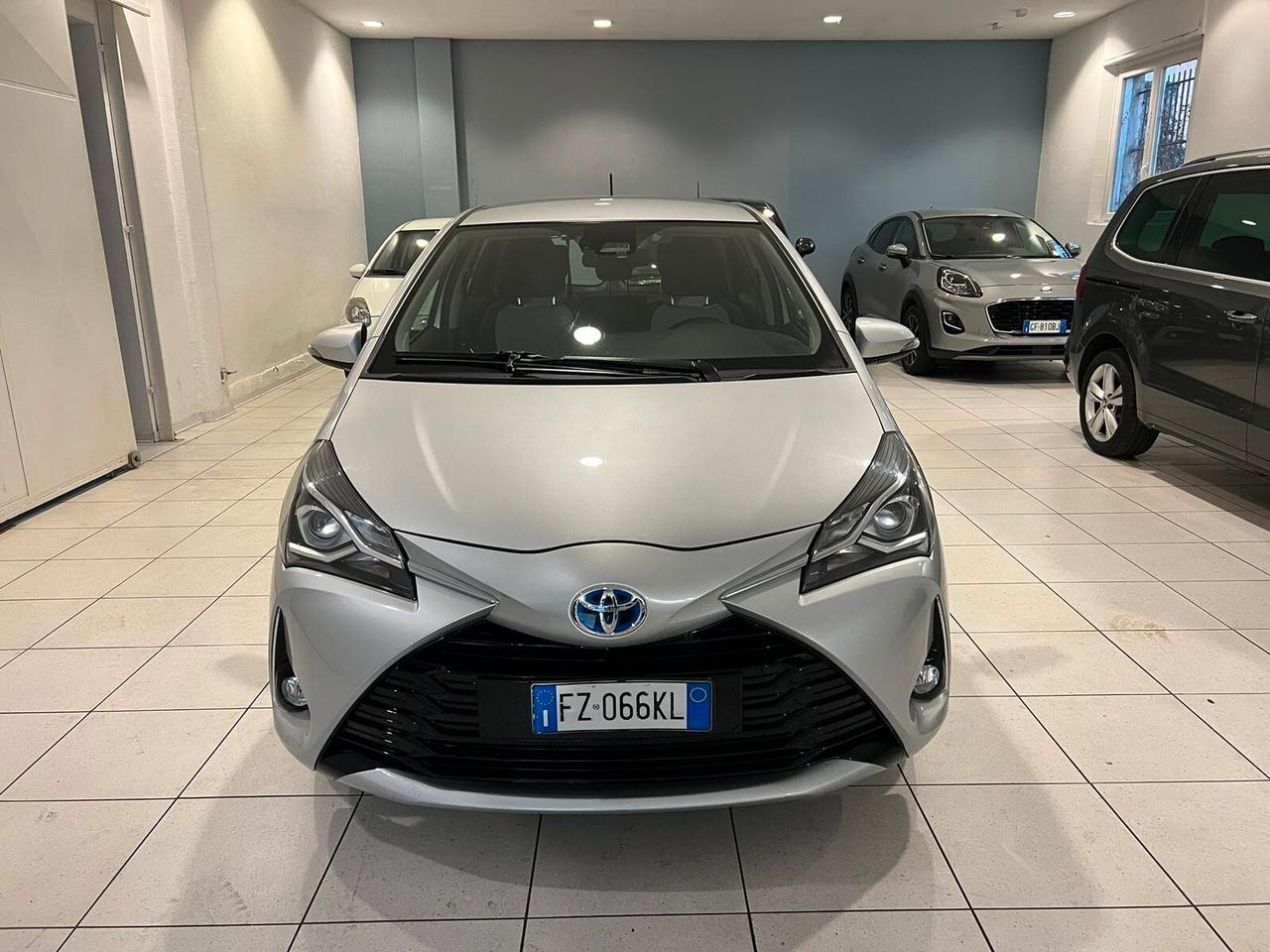 Toyota Yaris 1.5 Hybrid 5 porte Business - 2019