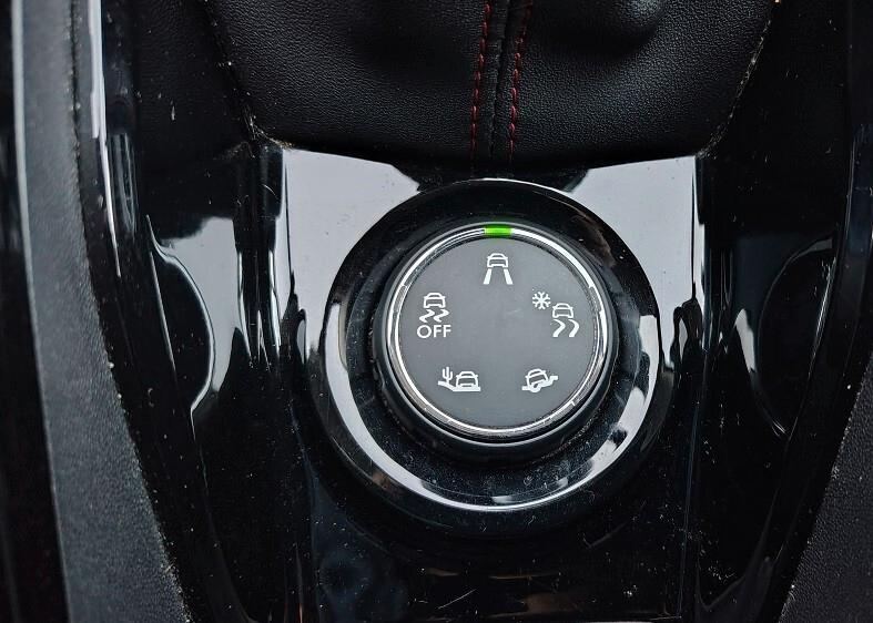 Peugeot 2008 gt-line 1.2 benzina 130 cv euro 6 distribuzione già fatta