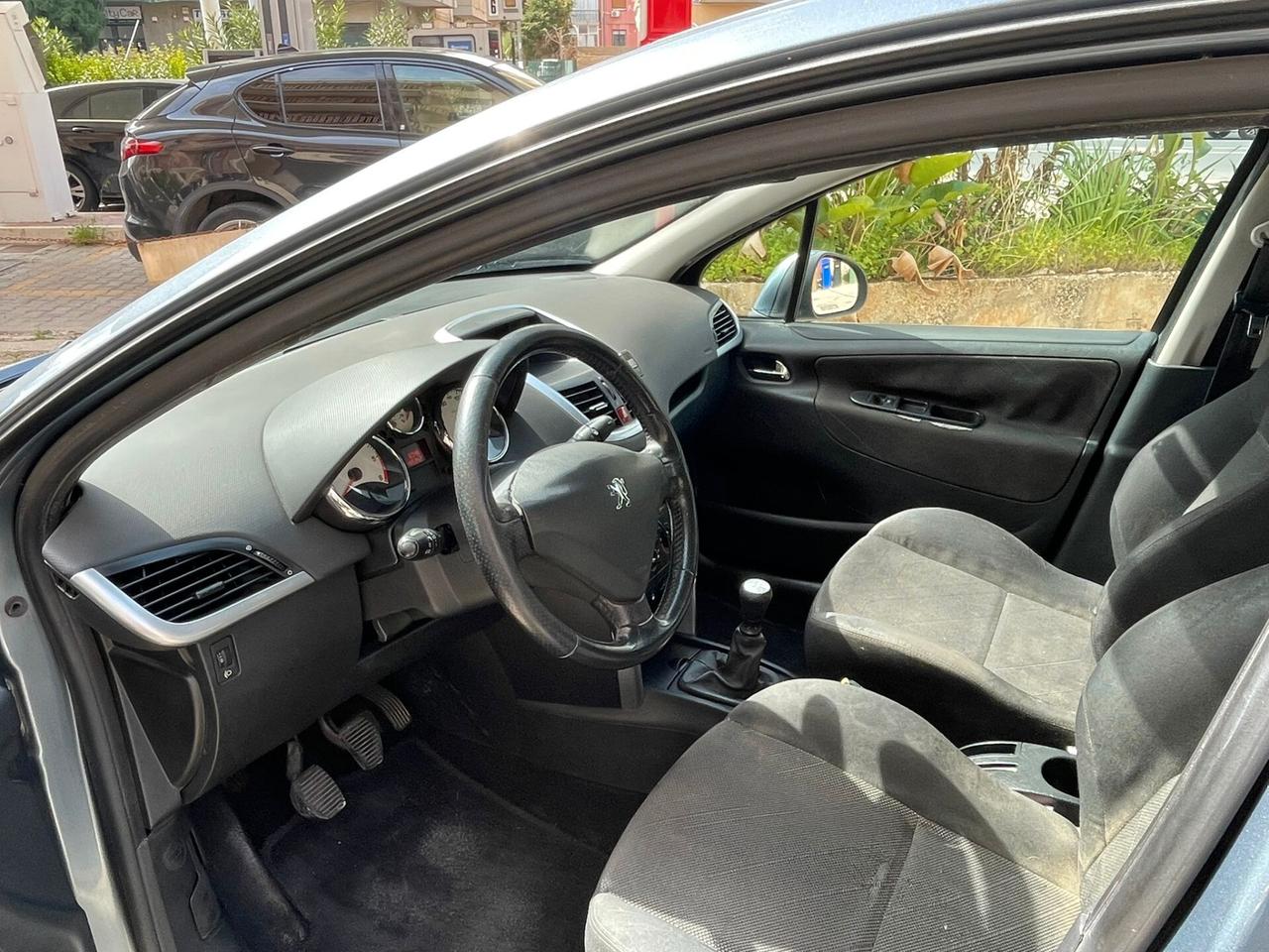 Peugeot 207 1.6 HDi 90CV 5p. XS