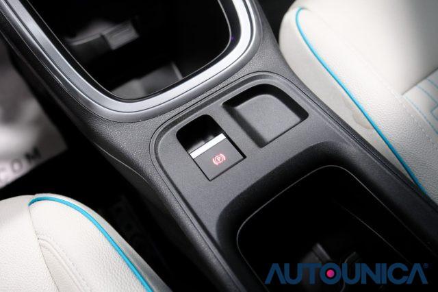 FIAT 600 HYBRID 100 CV DCT MHEV LA PRIMA NEOPATENTATI