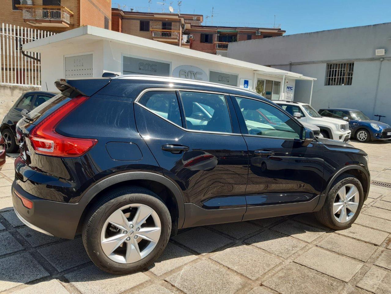 Volvo XC40 2.0 b3 Plus Black Edition auto