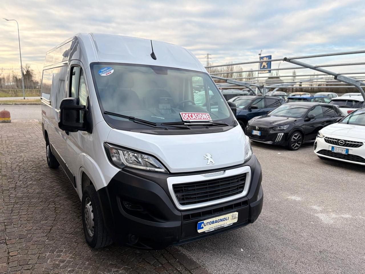 Peugeot Boxer 330 PREMIUM 2.2 BlueHDi PM-TM L2 H2 SPOTICAR