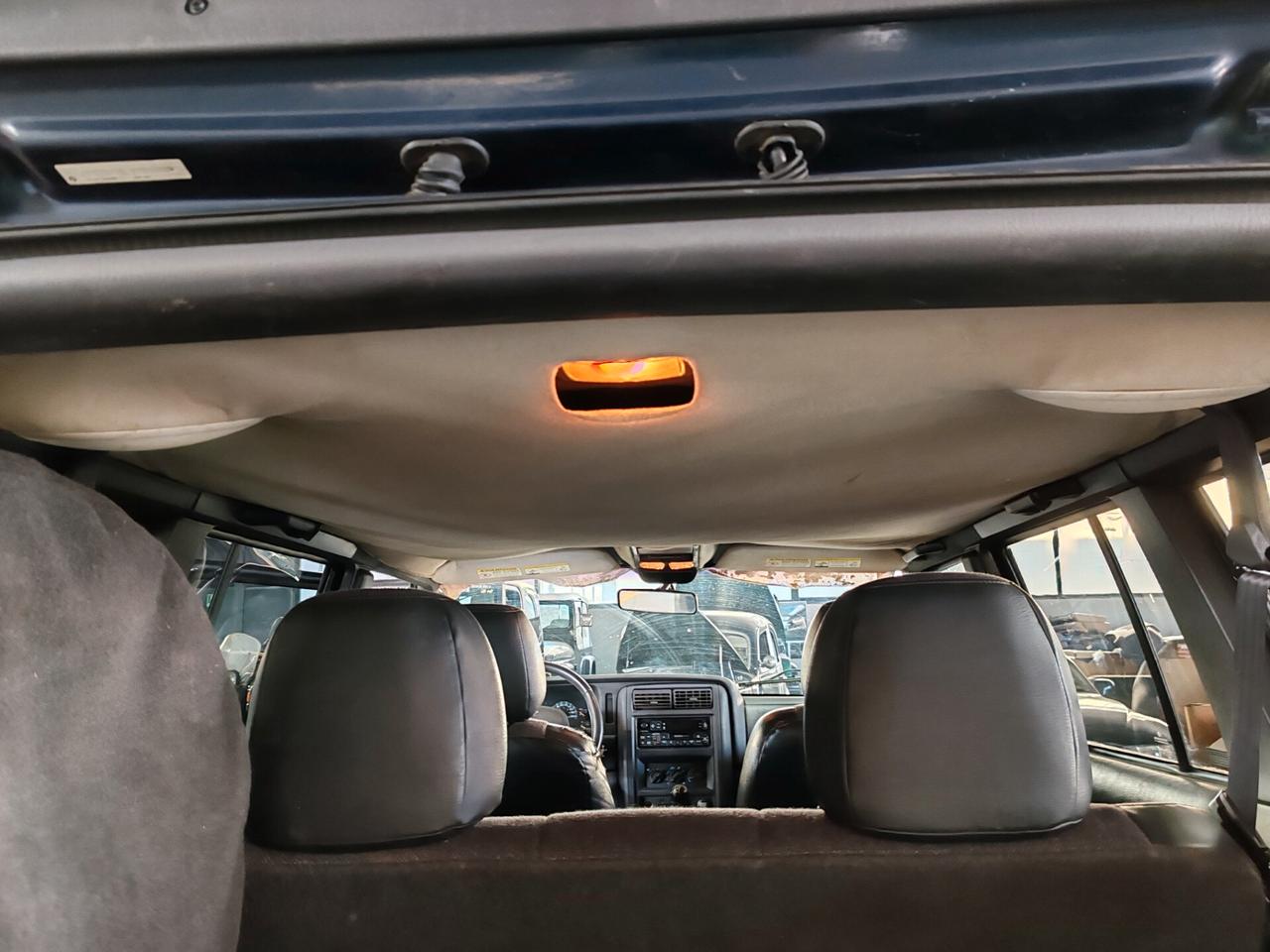 Jeep Cherokee 2.5 TD 5 porte Command-Trac Classic