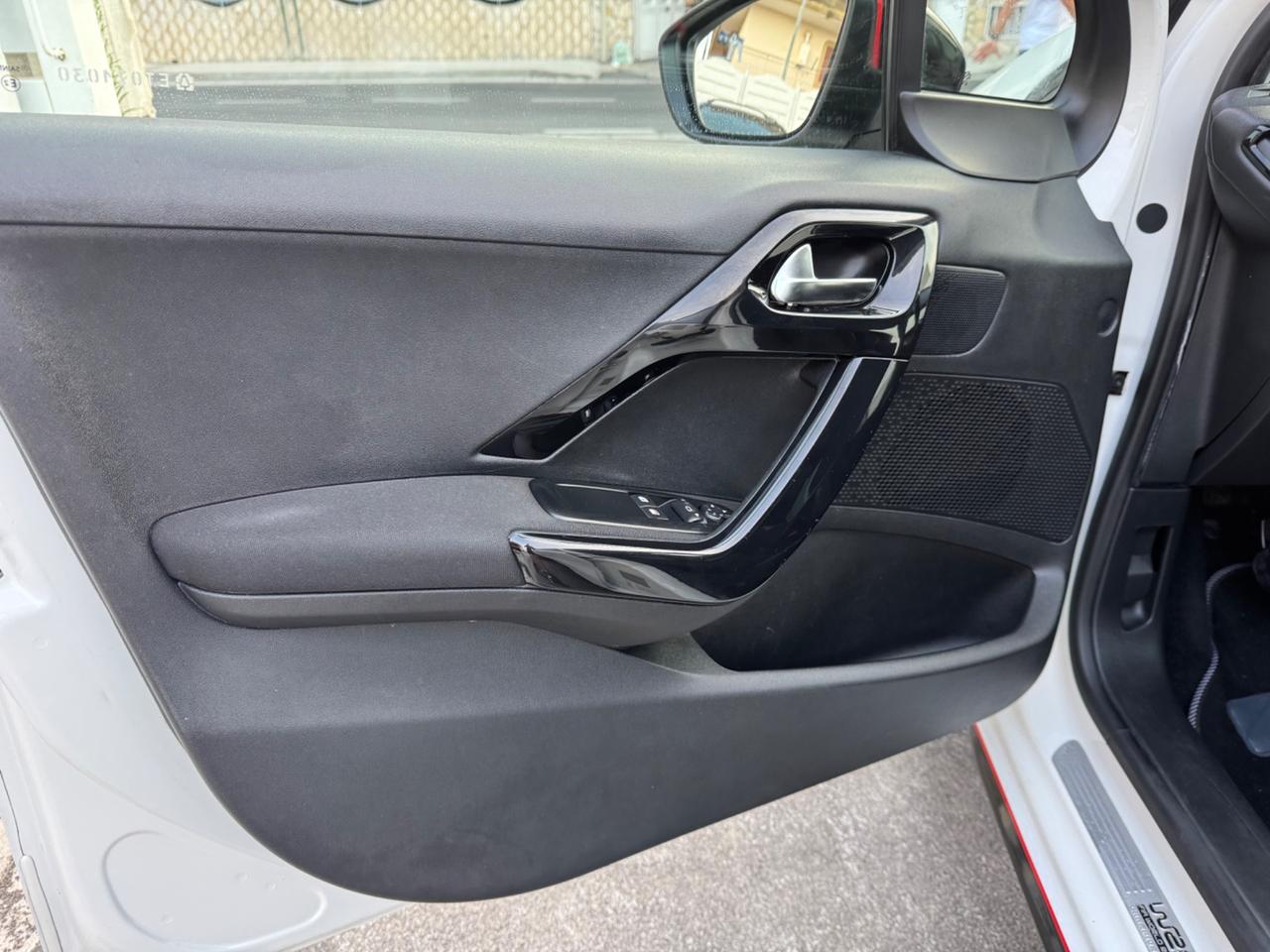 Peugeot 208 1.4 GPL 95CV Active 2014