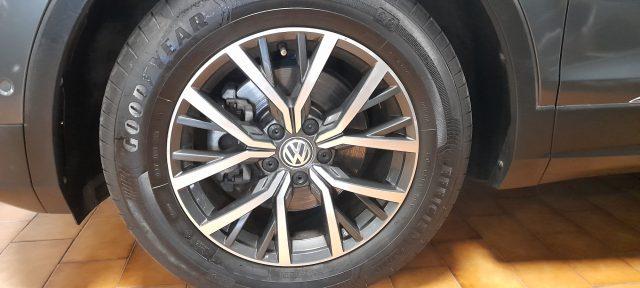VOLKSWAGEN Tiguan 2.0 TDI SCR DSG Business NAVI LED VIDEO