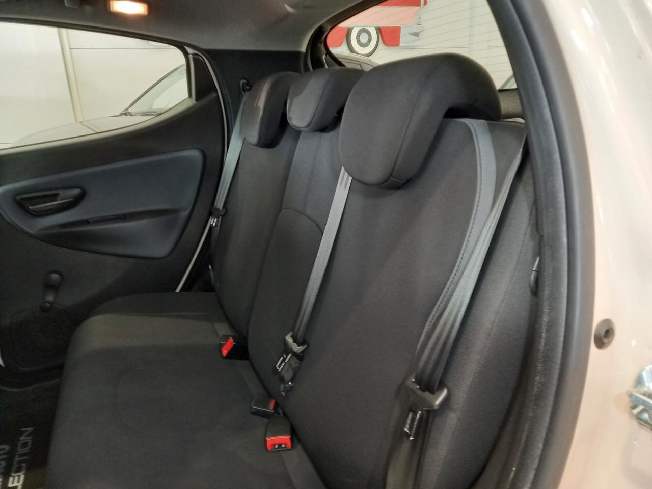 Lancia Ypsilon 1.2 69 CV 5 porte GPL Ecochic Platinum