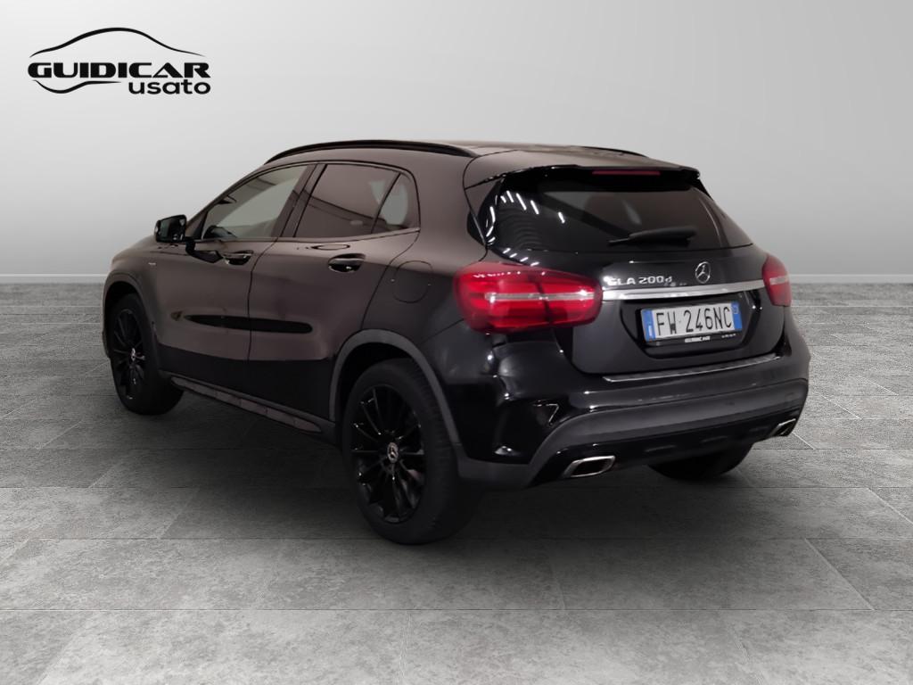 Mercedes-Benz GLA-X156 2017 - GLA 200 d Night Edition auto