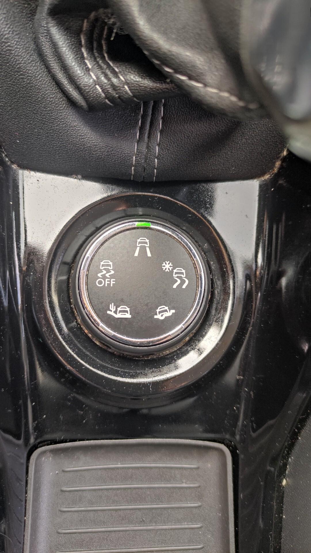 Peugeot 2008 1.6 e-HDi 92 CV Stop&Start Urban Cross NEOPATENTATI - 2014