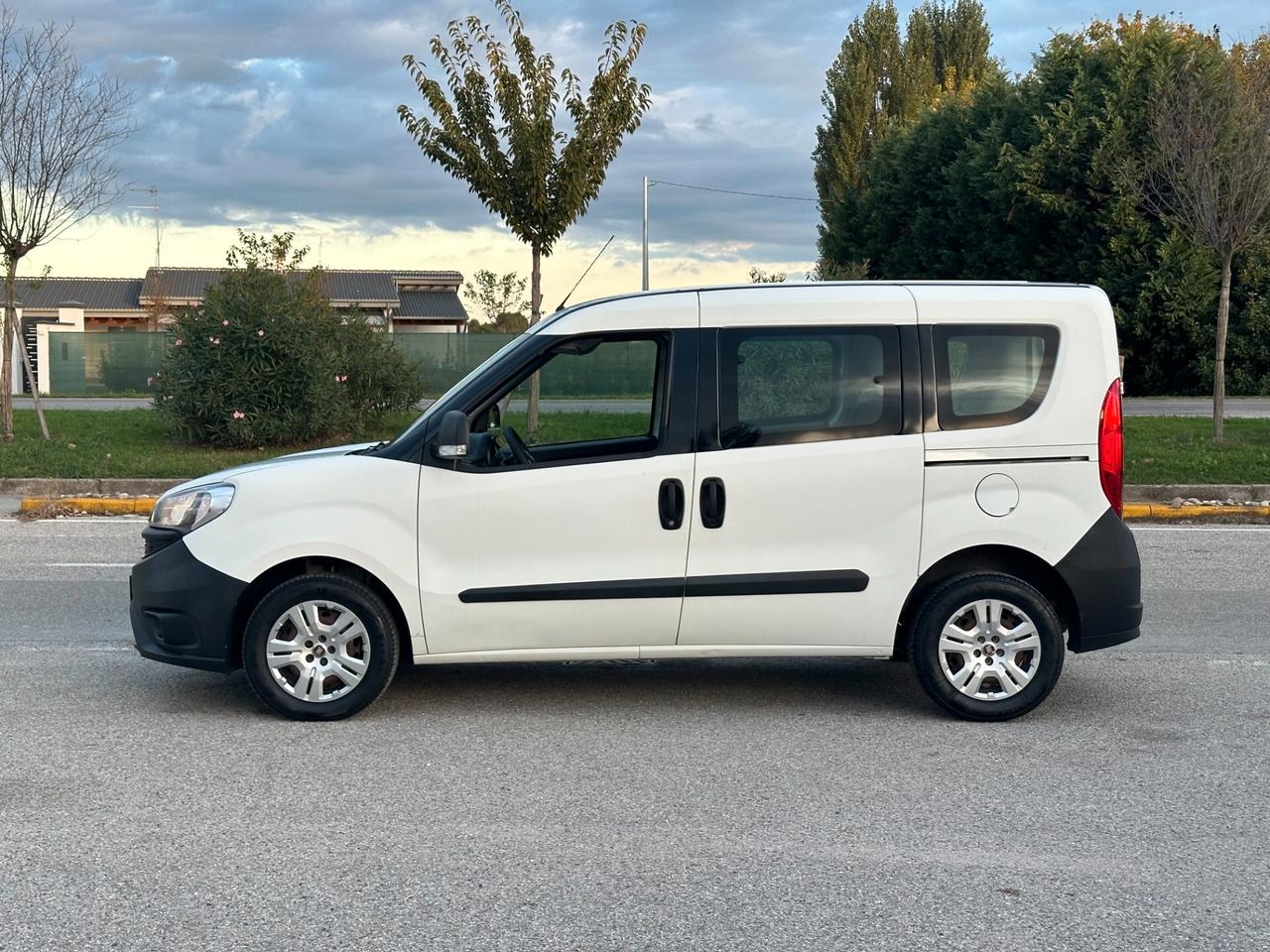 Fiat Doblo AUTOCARRO 5 POSTI 1.3 Mijet 95CV Euro6