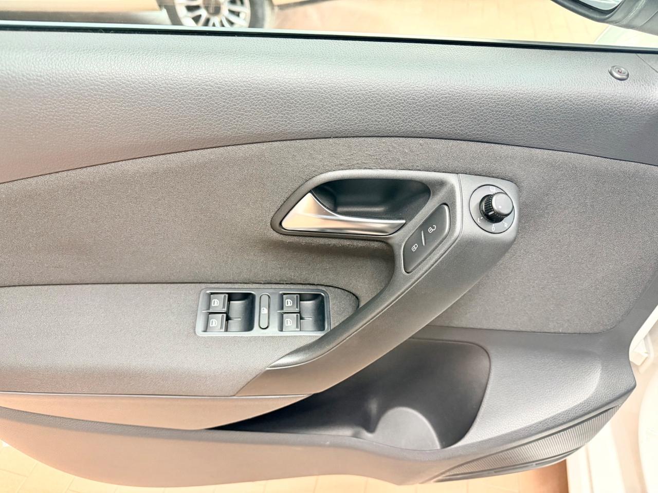 VW Polo 1.2 benzina 69cv Neopatentati