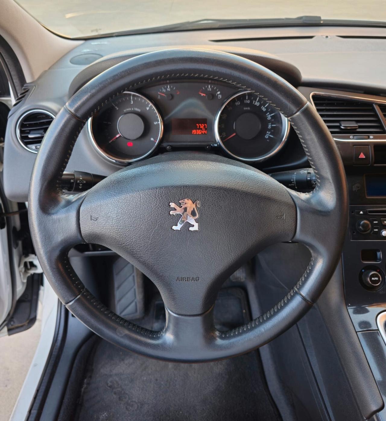 Peugeot 3008 1.6 HDi 112CV Tecno