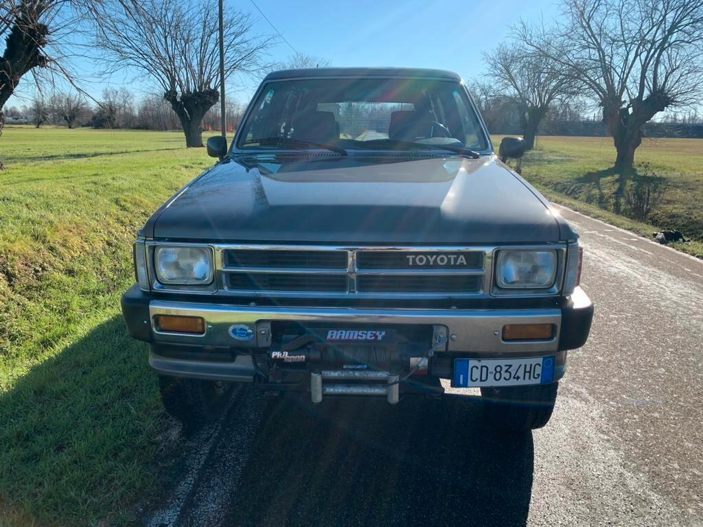 Toyota 4-Runner SURF 2.4 RE