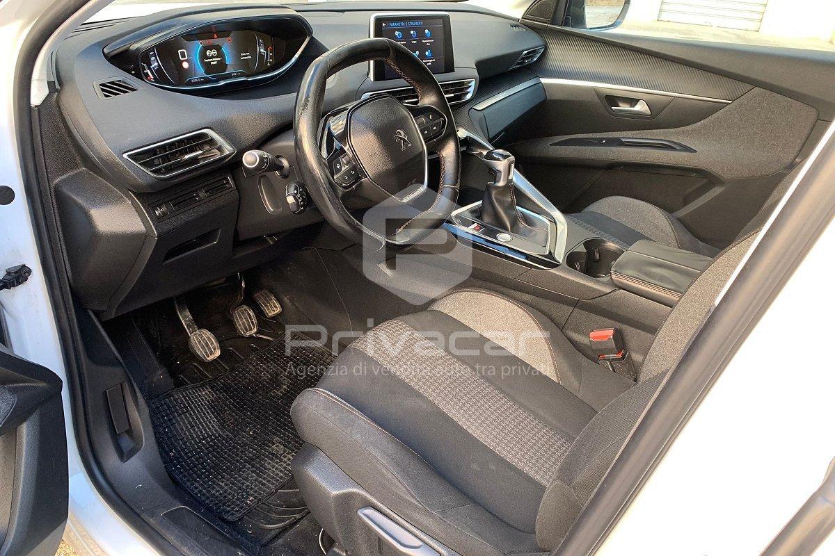 PEUGEOT 5008 BlueHDi 120 S&S Business