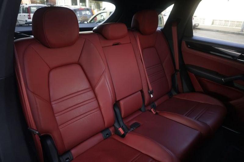Porsche Cayenne Porsche Cayenne 3.0 V6 E-Hybrid TETTO PANORAMICO Unicoproprietario