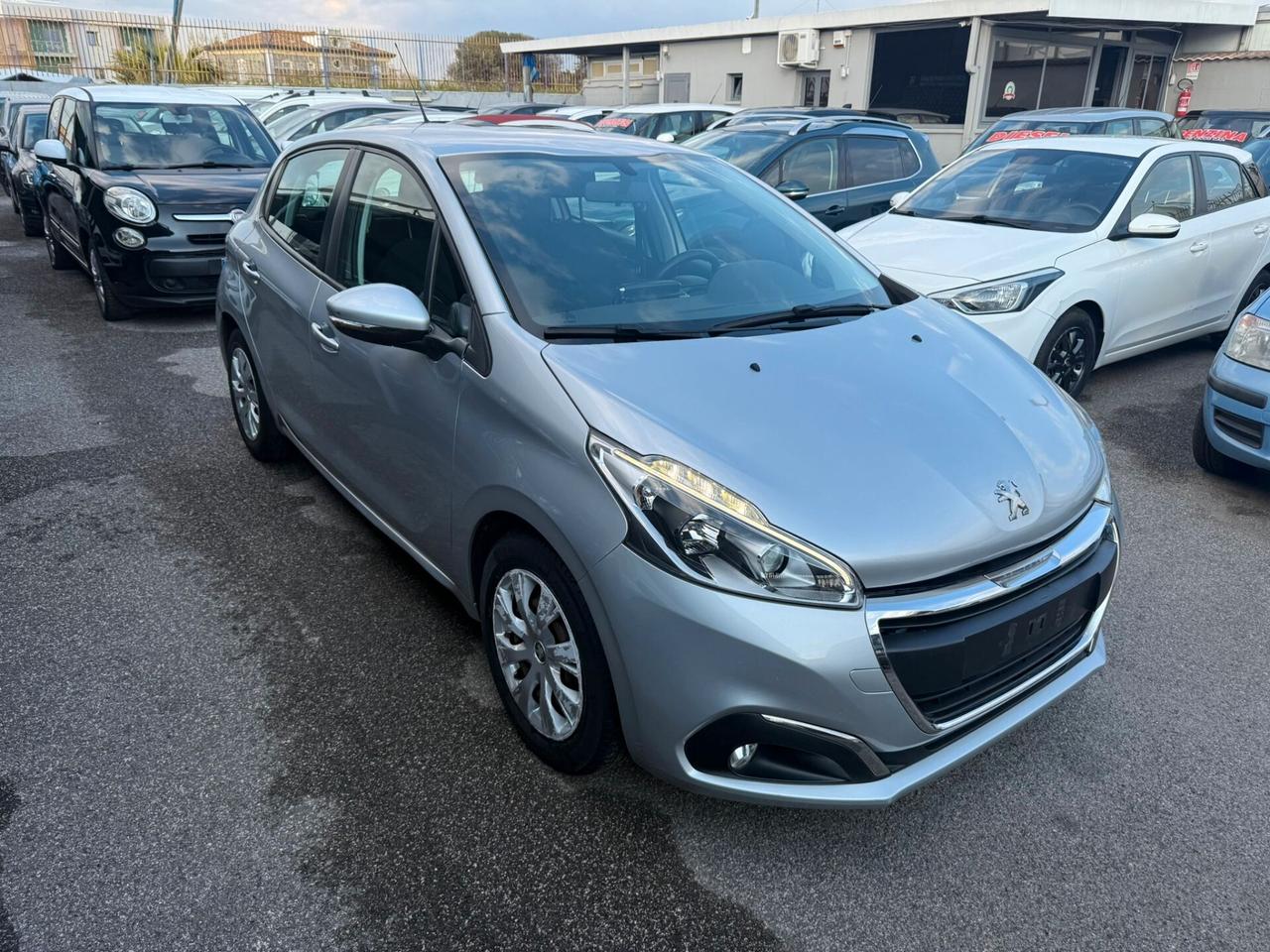 Peugeot 208 PureTech 82 3 porte Allure