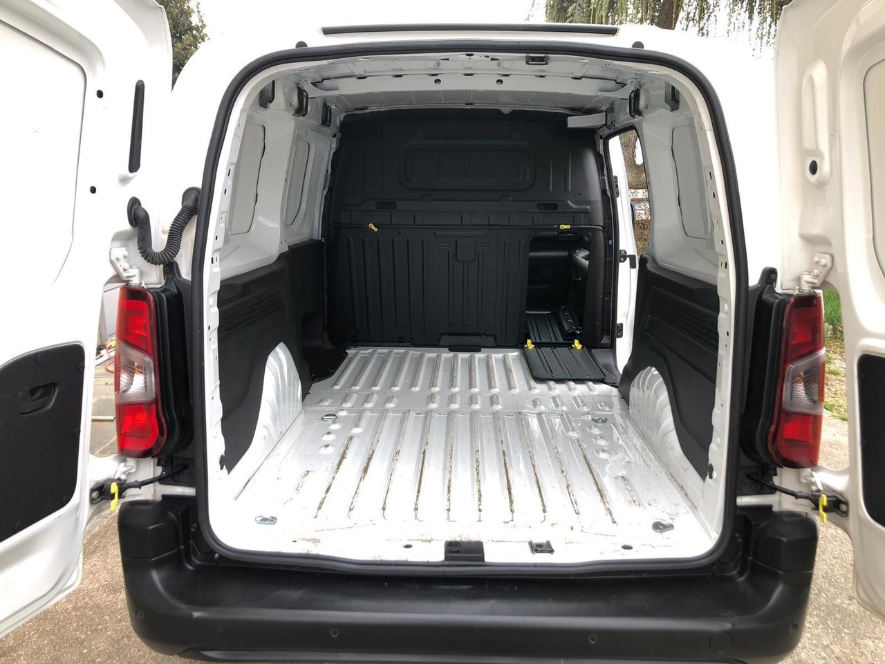 Peugeot PARTNER L2 BlueHDi 130cv EAT8 Premium