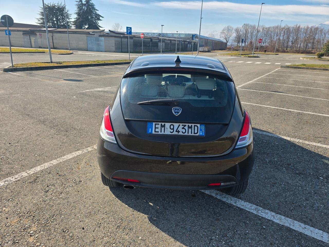 Lancia Ypsilon 1.2 69 CV 5 porte GPL Ecochic Gold