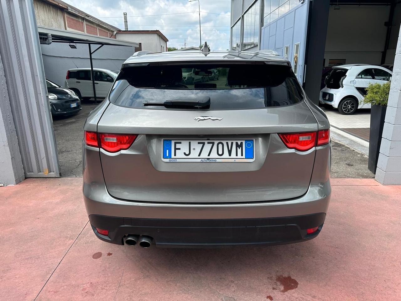 Jaguar F-Pace 2.0 D 180 CV AWD Prestige