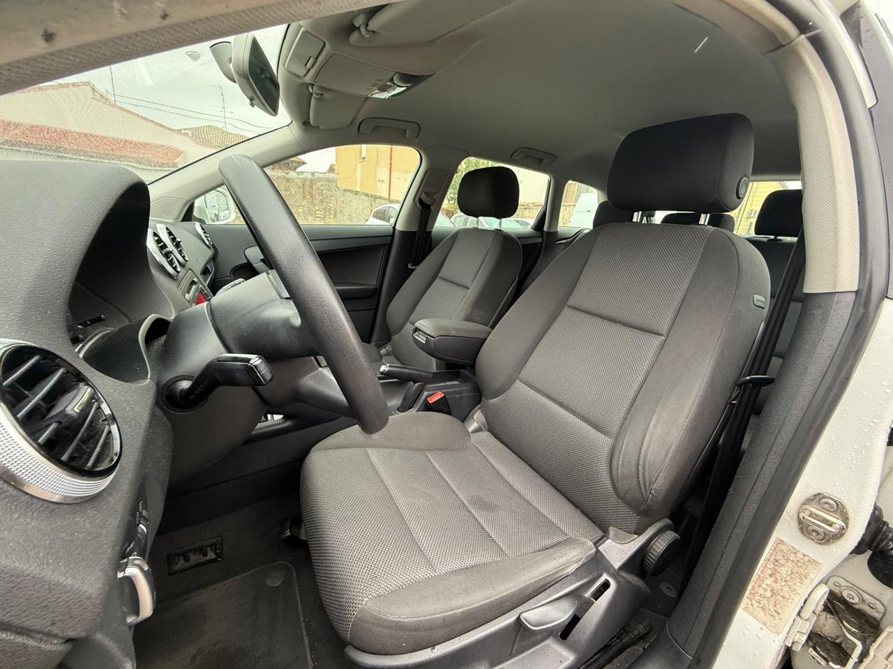 Audi A3 SPB 1.6TDI 105CV Attraction 5Porte EURO5