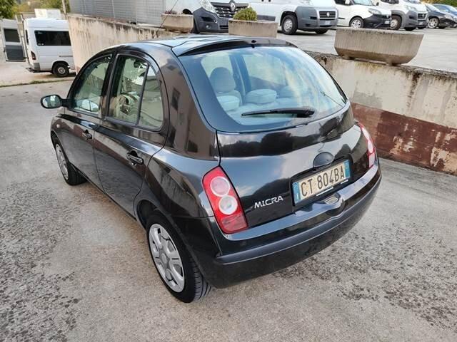 Nissan Micra 1.2 16V 5p automatica