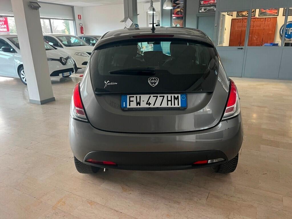 Lancia Ypsilon 1.2 69cv 5p Gpl Ecochic Adatta a Neopatentati