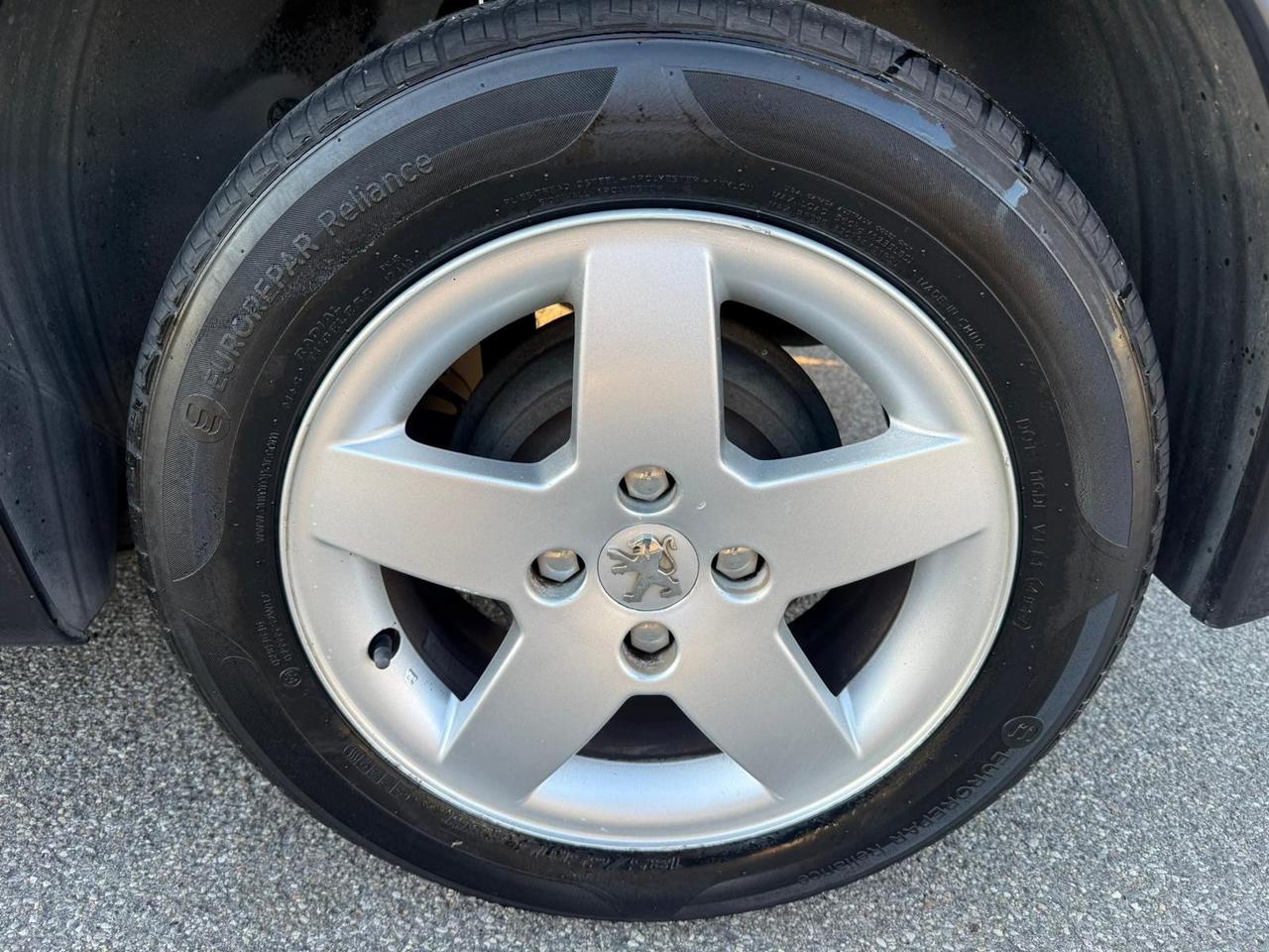 Peugeot 207 1.4 8V 75CV 5p. Energie Sport ECO GPL