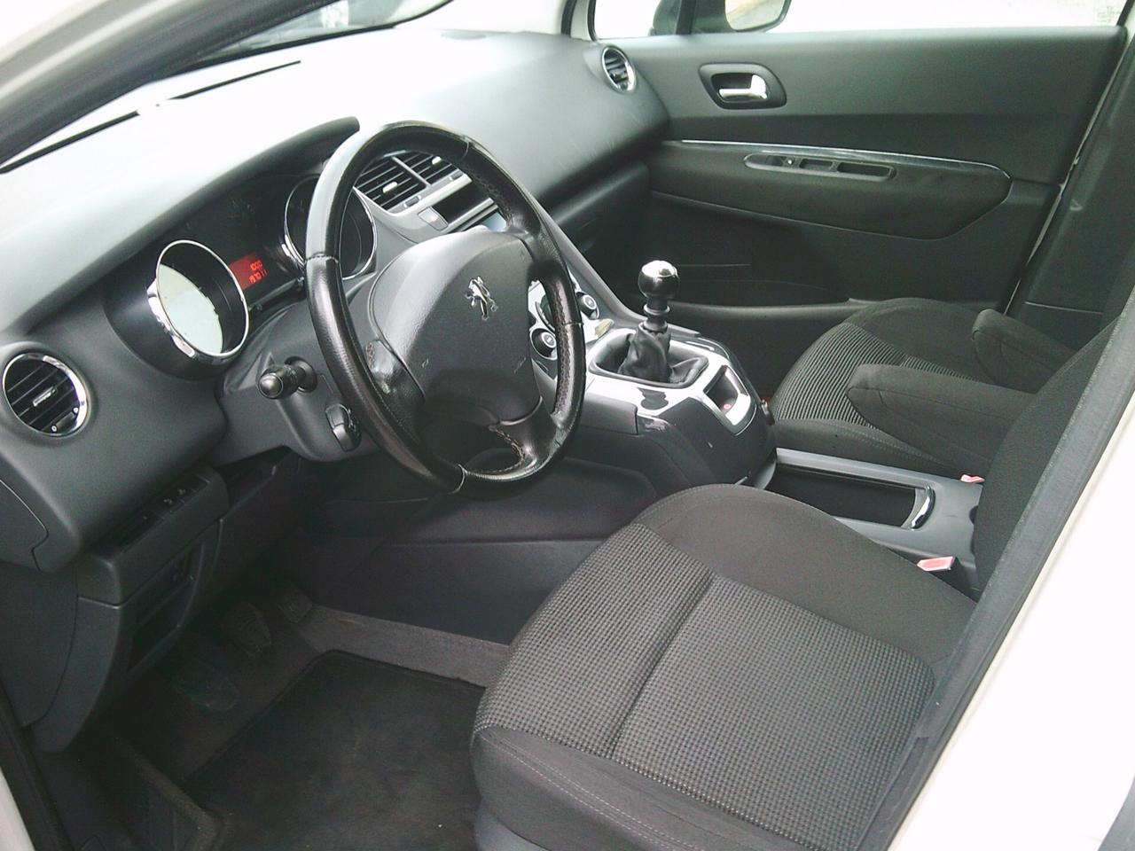 Peugeot 5008 1.6 HDi 112CV Business