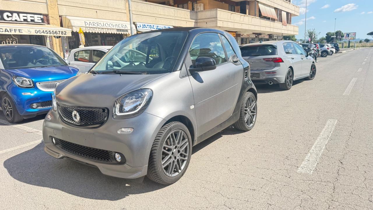 Smart ForTwo BRABUS 0.9 Turbo twinamic LED NAVI KAMERA PDC BLUETOOTH CERCHI 17