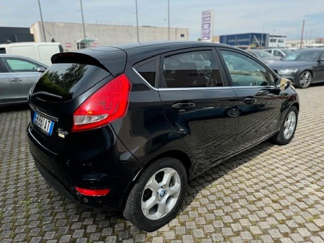 Ford Fiesta 1.4 5 porte Bz.- GPL Titanium