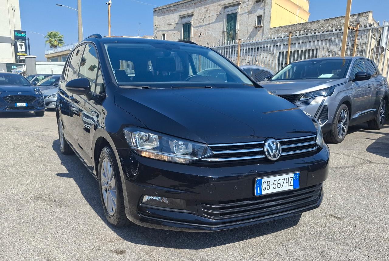 Volkswagen Touran 2.0 TDI 115 CV DSG 7 POSTI!