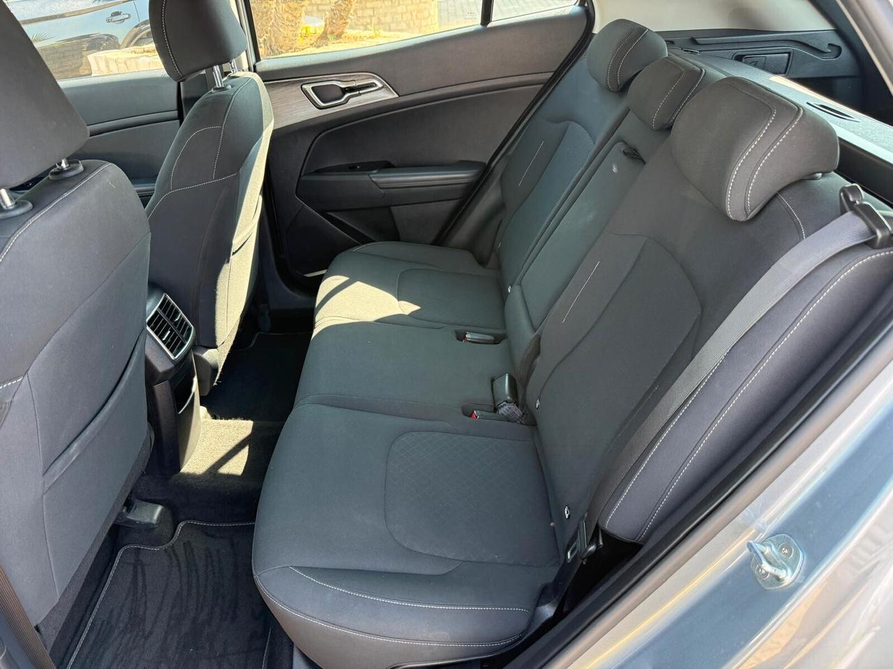 Nuova Kia Sportage 1.6 CRDi Ibrida DCT Business Line