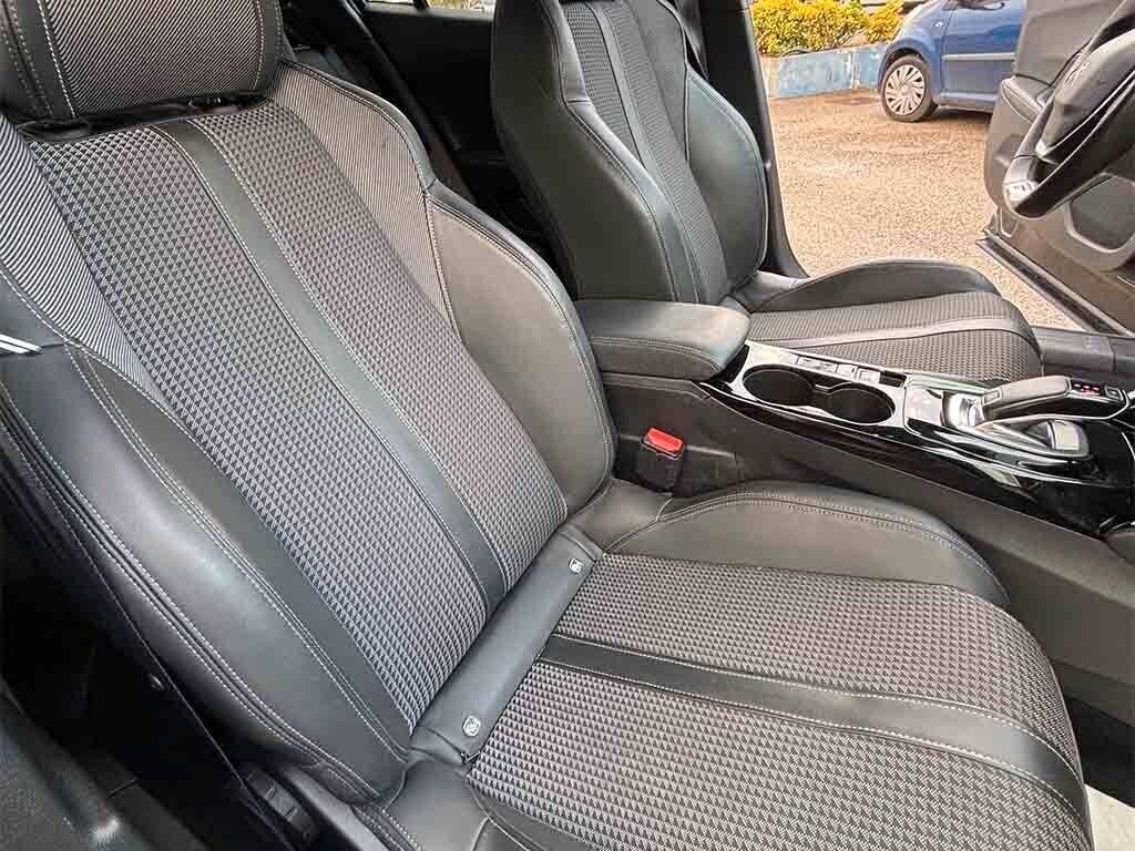 Peugeot 2008 BlueHDi 130 S&S EAT8 GT Line IN PROMO