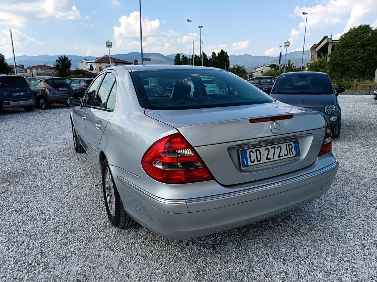 Mercedes-benz E 270 CDI cat Elegance