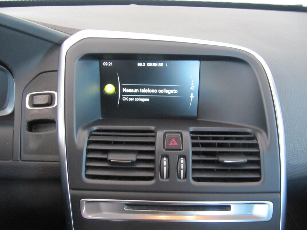 Volvo XC 60 D3 R-design Momentum