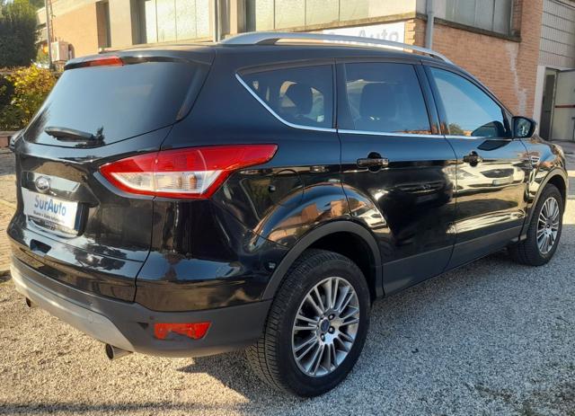 FORD Kuga TDCI 4WD Powershift Titanium