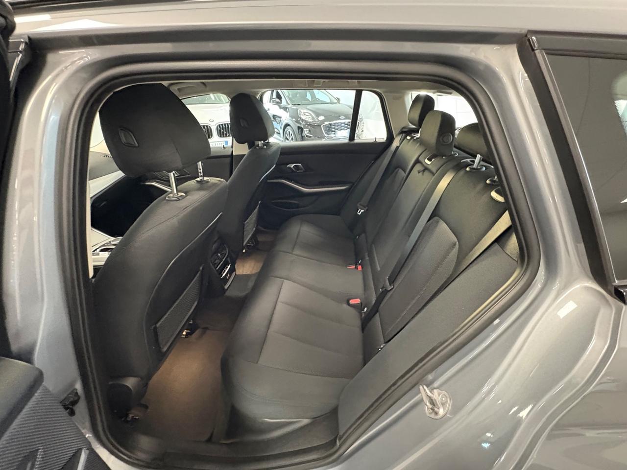 Bmw 318d 48V Touring 2.0 150cv 2022 km 98000