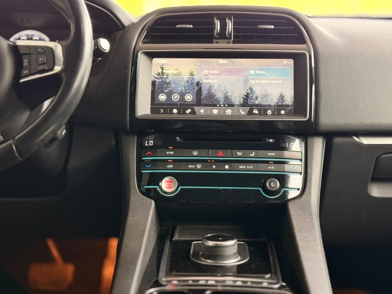 Jaguar F-Pace 2.0 D 180 CV AWD aut. Portfolio