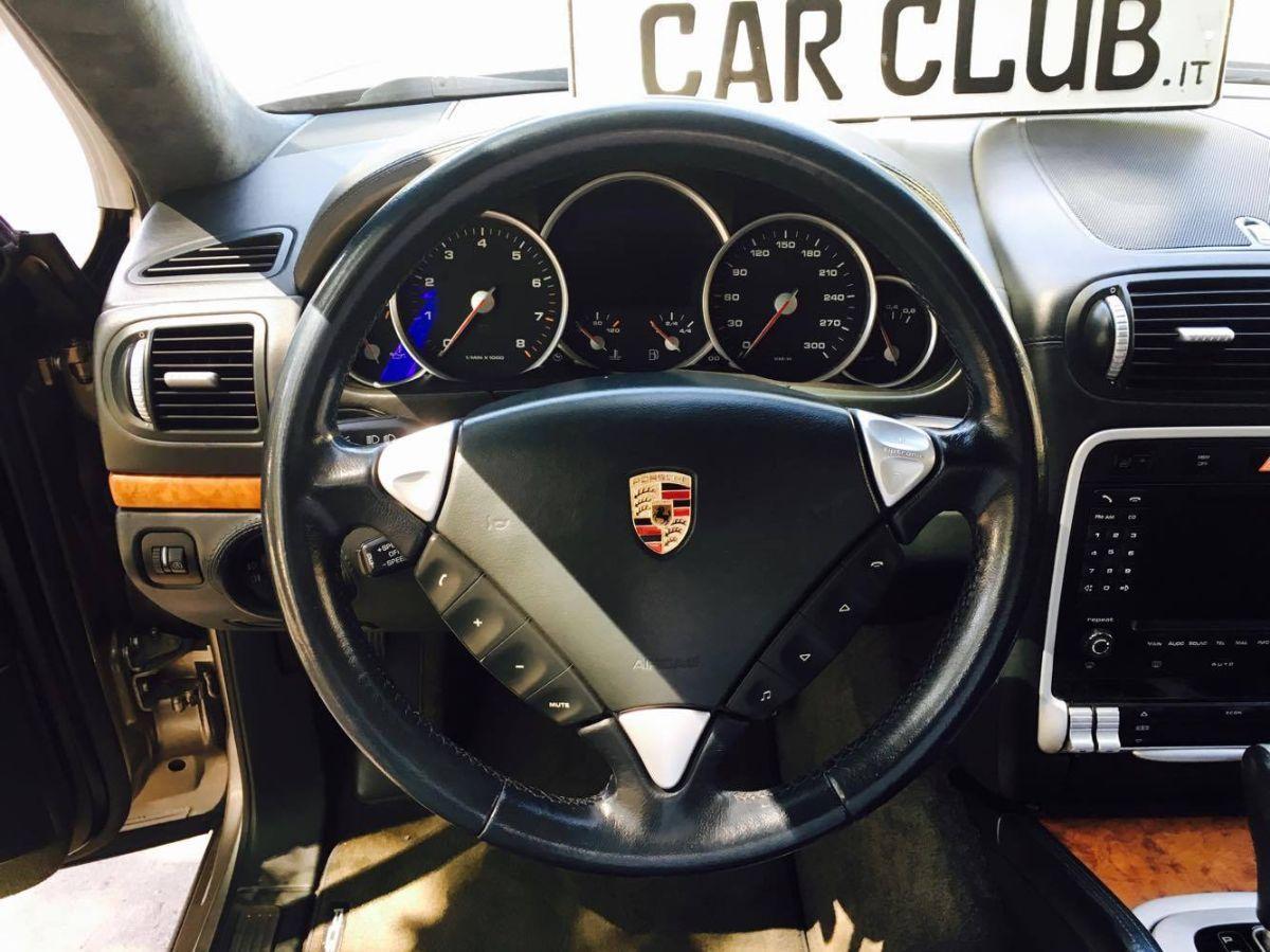 PORSCHE Cayenne Cayenne Turbo