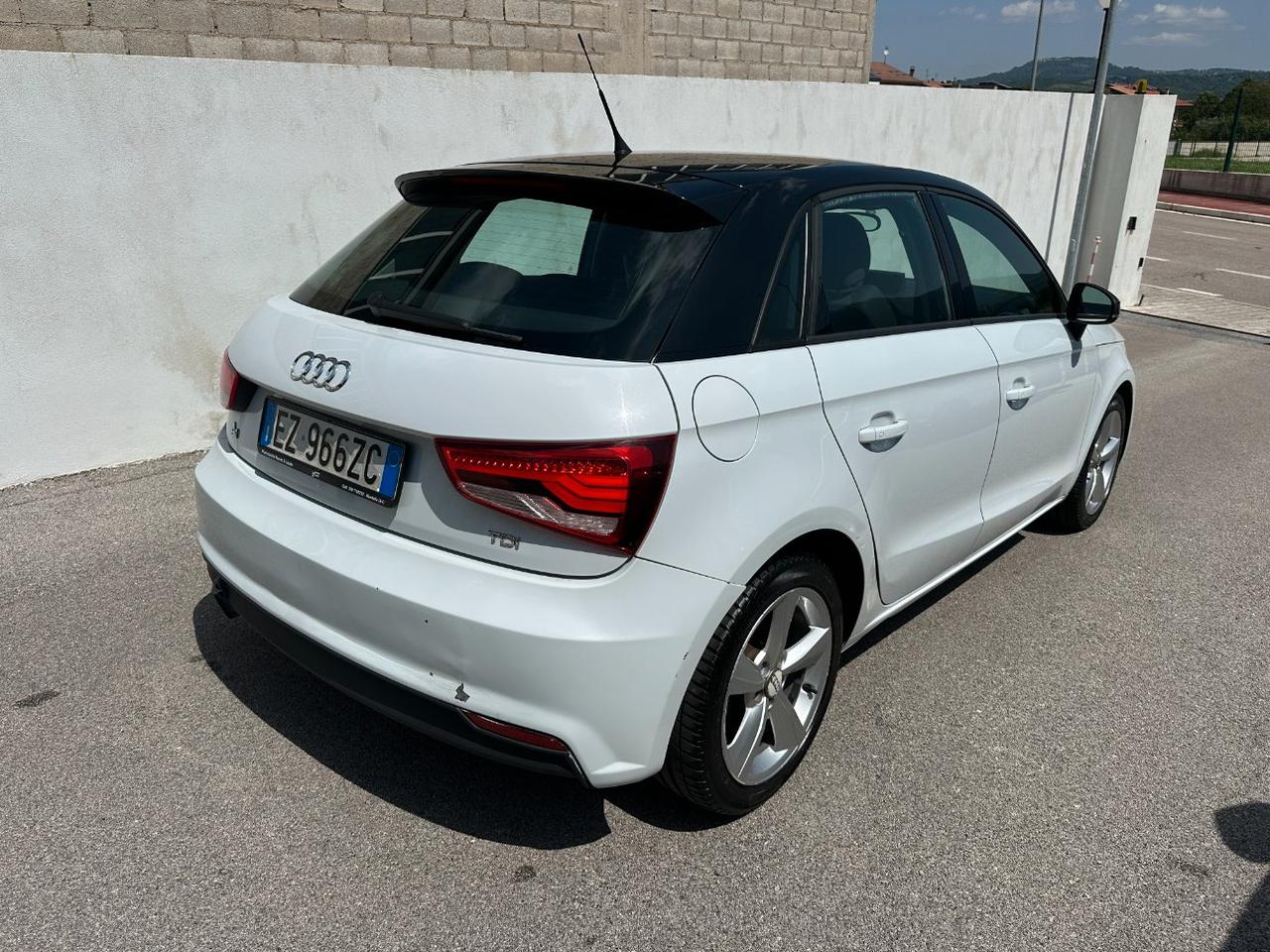 Audi A1 Sportback 1.6 tdi Sport s-tronic
