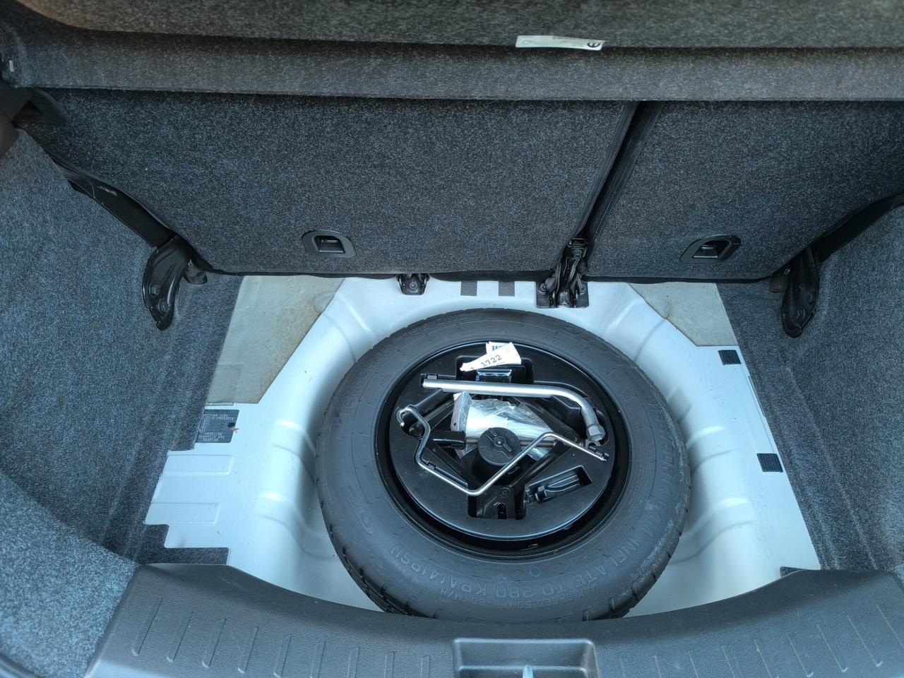 Lancia Ypsilon 1.0 FireFly 5 porte S&S Hybrid Silver