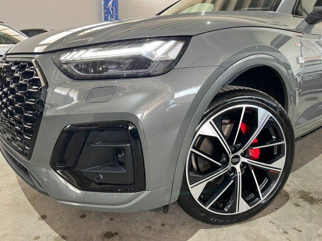 AUDI Q5 SPB Sportback 40TDI quattro S line Identity Black