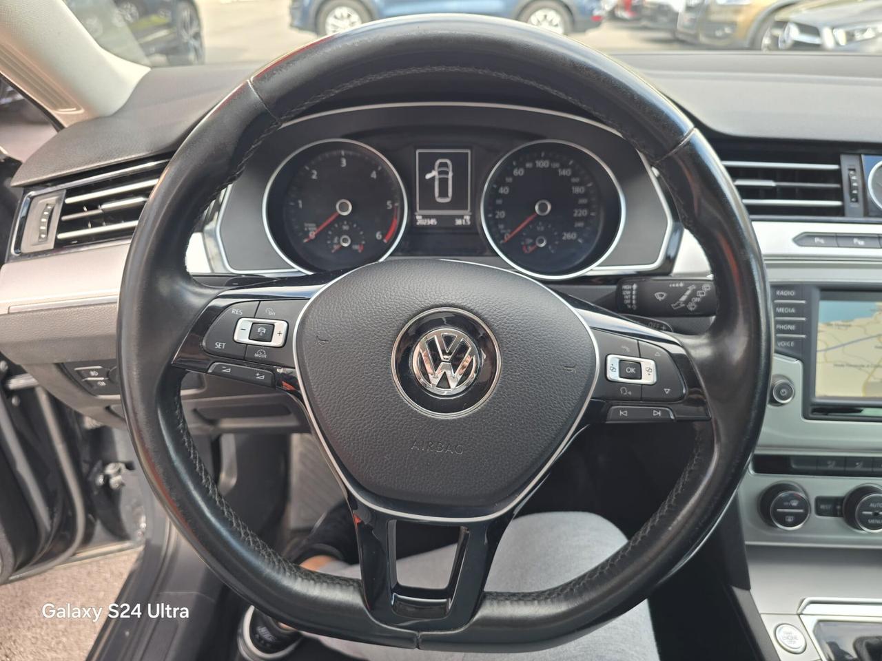 Volkswagen Passat 1.6 TDI DSG Comfortline BlueMotion Technology